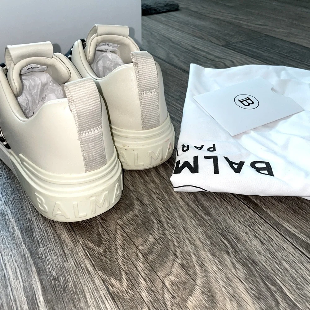 Balmain Women's Sneakers in Cream and Black - Picture 3 of 4